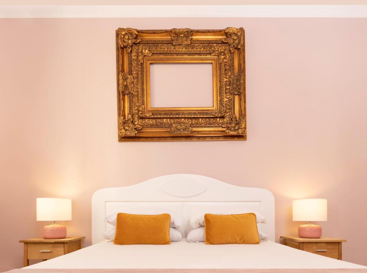 Colibri Prestige Rooms - Roman Ruins View กาญารี ภายนอก รูปภาพ